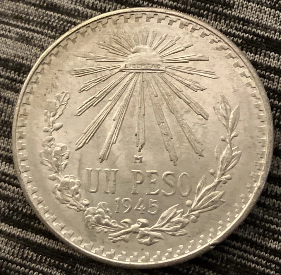 Peso de plata México 1945 BU... Envío de $4 sin precio base Foto 3 de 4