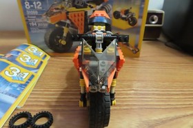 LEGO Creator : Sunset Street Bike (3 in 1) w MANUALS & Box (31059) Retired Set