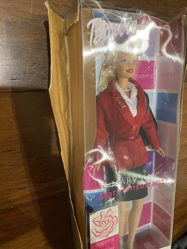 Mary Kay BARBIE Special Edition 40th Anniversary Red Jacket Star Consult - Picture 3 of 8