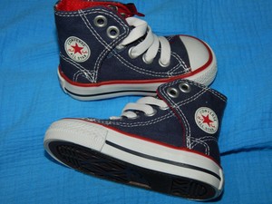 cream low top converse