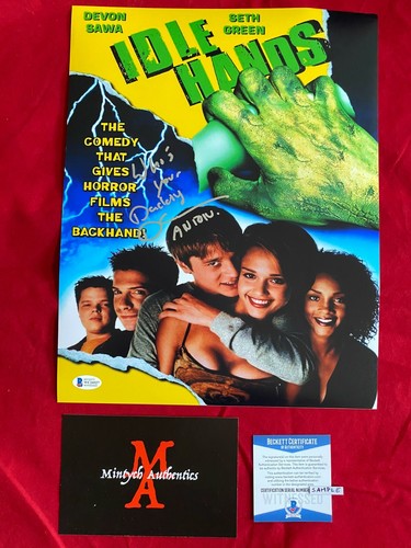 DEVON SAWA HANDSIGNIERTES SIGNED 11x14 FOTO! Leerlaufhände! BECKETT COA HORROR COMEDY - Bild 1 von 5