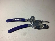 IceToolz 01A1 Fourth Hand Cable Xpert Bycicle Cable Plier Cutter W/ a thumb lock
