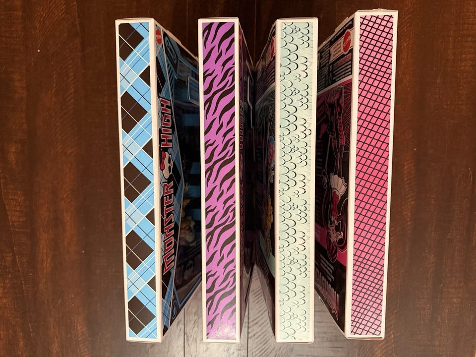 Monster High Boo-riginal Creeproduction Dolls Clawdeen Draculaura Set Of 4 - Image 4 of 4