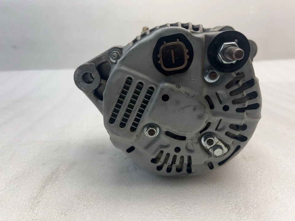 Alternador Jaguar S-Type 2000-2003 - 8 cilindros 4,0 L OEM XR86934 Foto 3 de 4