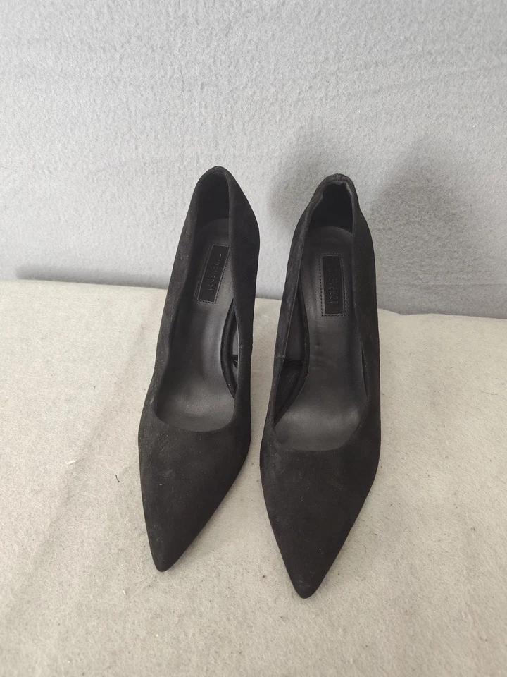 Zapatos de salón Forever 21 para mujer talla 7,5 negros gamuza punta tacón alto clásicos Foto 2 de 4