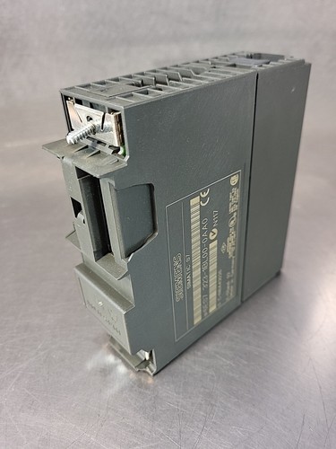 Siemens 6ES7323-1BL00-0AA0 Digital output module Loc3C38 - Picture 3 of 4