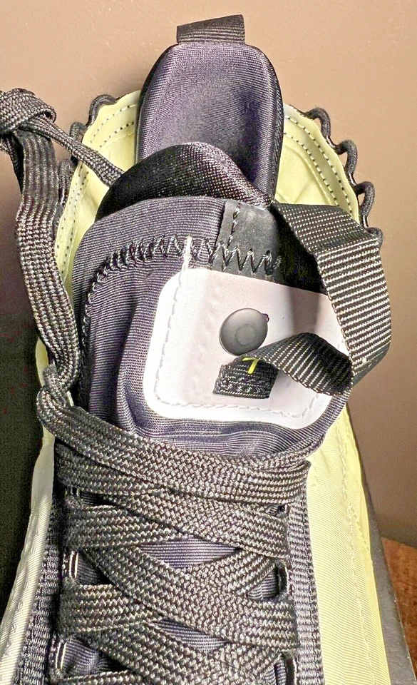 NIB MENS Jordan Proto React VOLT-Yellow 2019 BV1654-700 Jumpman Size 10.5 - Image 3 of 4