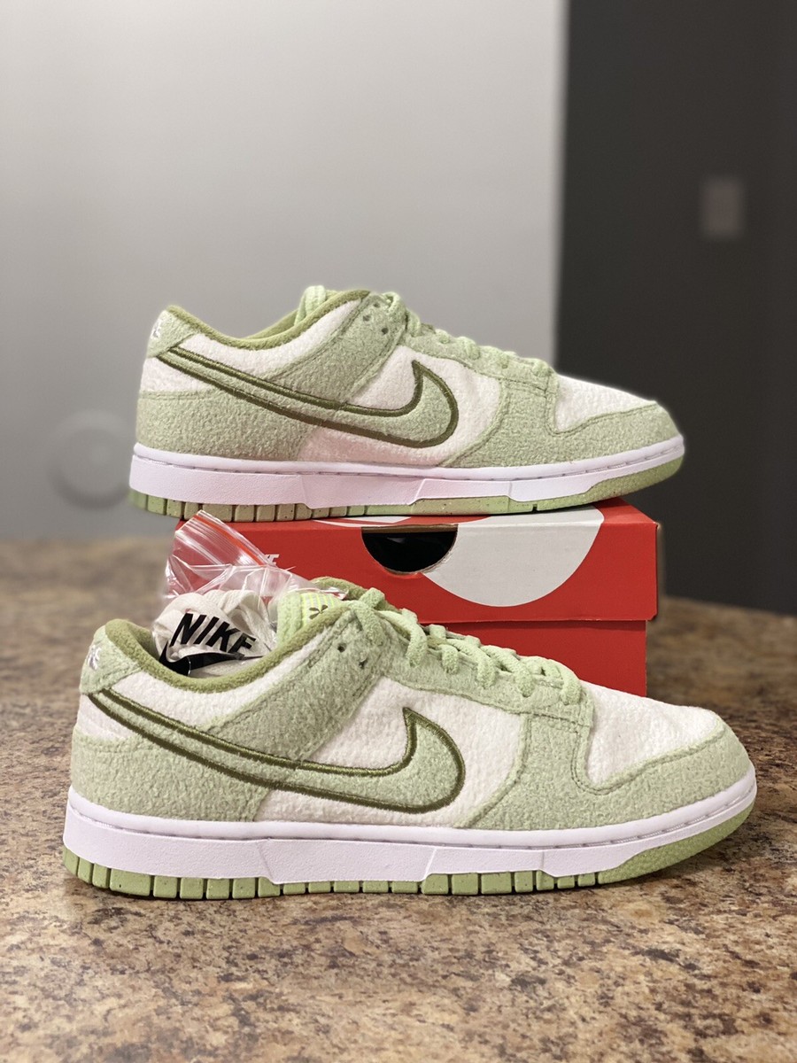 Nike Dunk Low SE Fleece Pack Honeydew (W) DQ7579-300 Size 7.5W