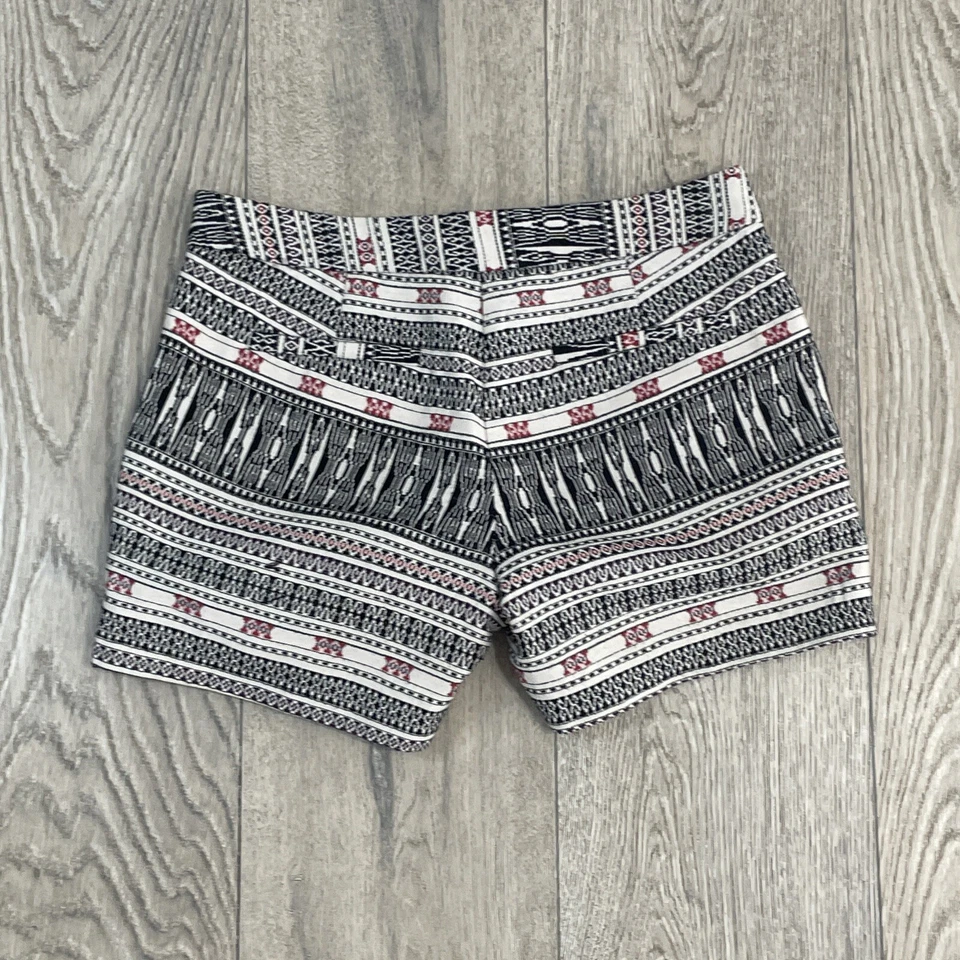 Dalia Collection Geometric Chino Shorts Size 2 Black White Red 30x3 - Image 2 of 4