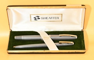 VINTAGE C1960s STERLING SIVER SHEAFFER'S IMPERIAL FOUNTAIN PEN AND PENCIL SET