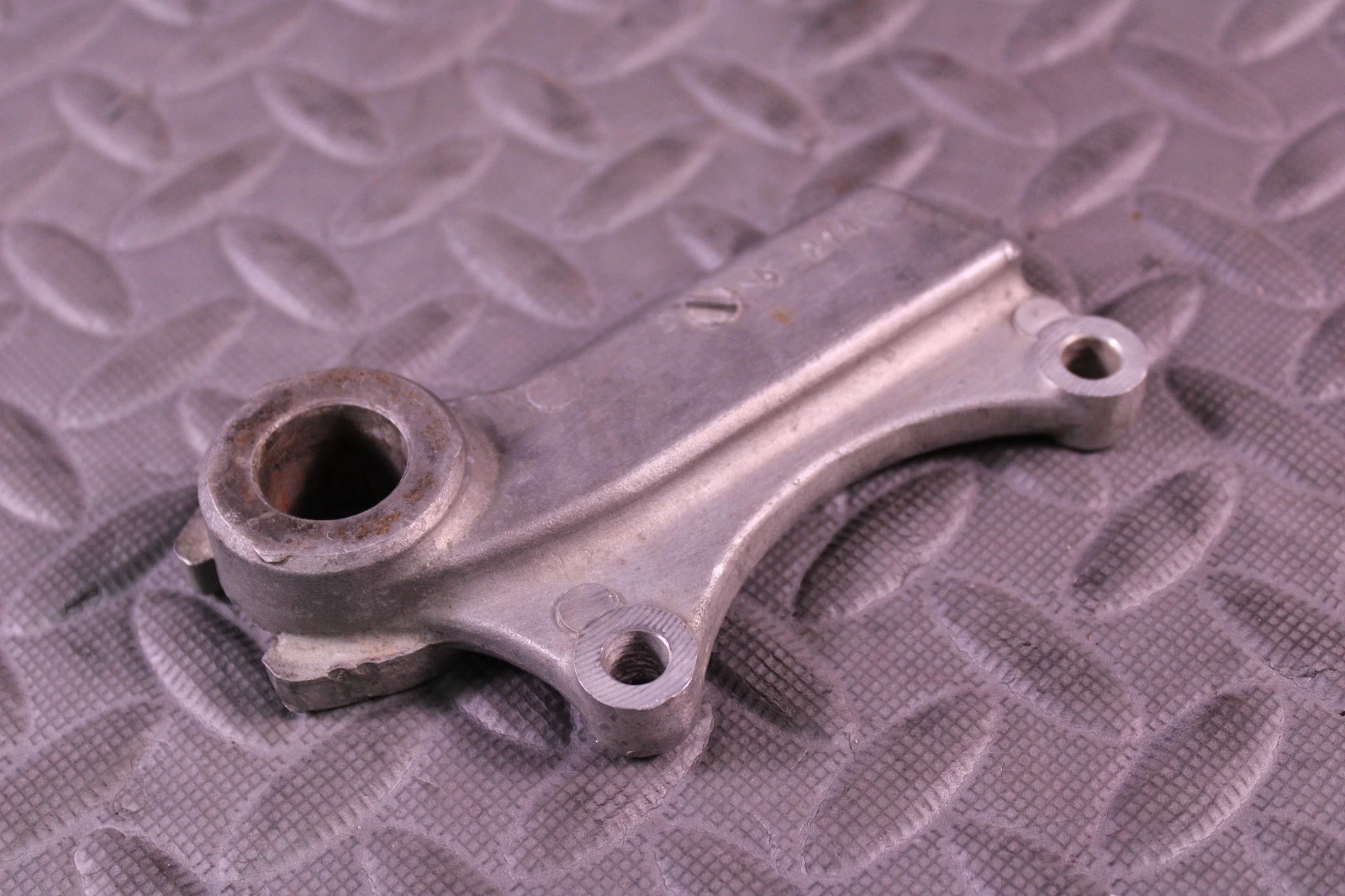 1990 92-94 Kawasaki KDX250 KX125 Rear Caliper Bracket Holder Support 14079-1070