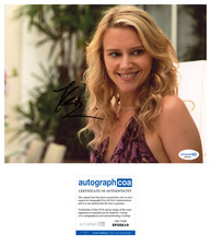 Kate McKinnon 'Rough Night' Signed 8x10 Photo 'Kiwi' ACOA