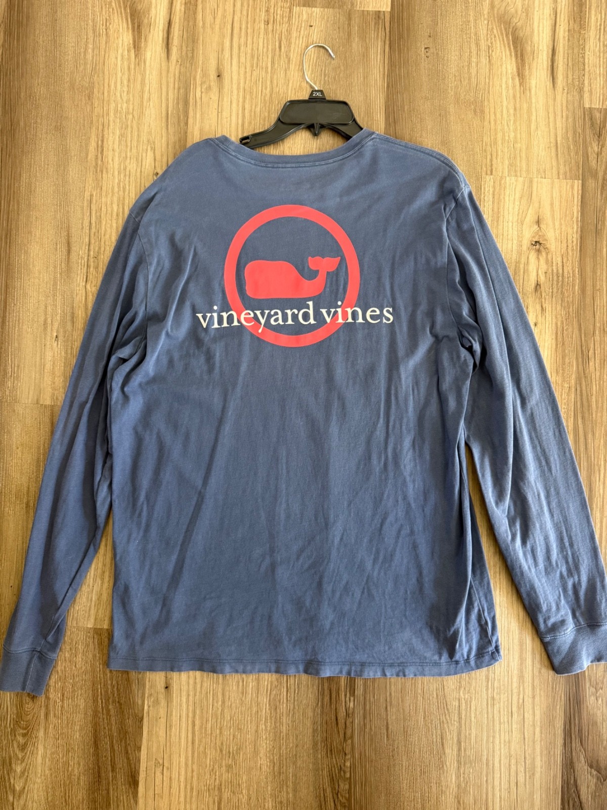 Vineyard Vines long sleeve t shirt large navy preppy whale logo