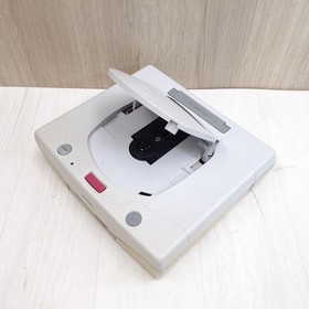 SEGA SATURN CONSOLE JAPAN Bundle With 2 Virtua Gun Controllers & 3 Games White