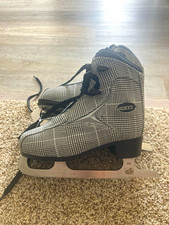Roces Women s Figure Ice Skates women s US 6 Black/White MPN 450557