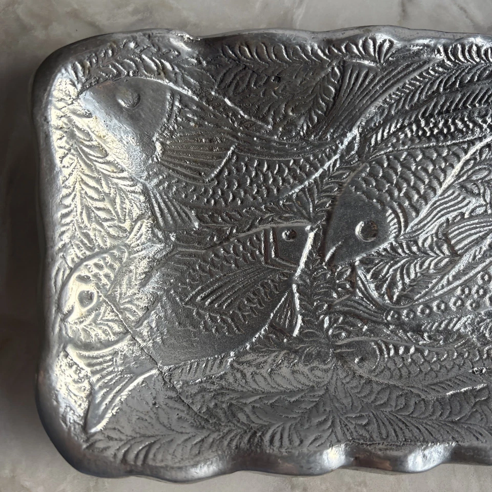 Bandeja vintage años 80 Arthur Court plato de peces 17” X 5,5” aluminio tono plata retro Foto 2 de 4