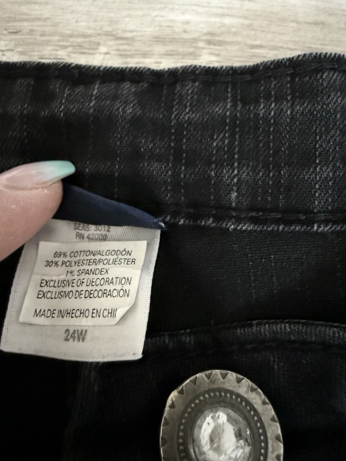 Basic Editions Black Embroidered Capri Jeans 24W - image 13