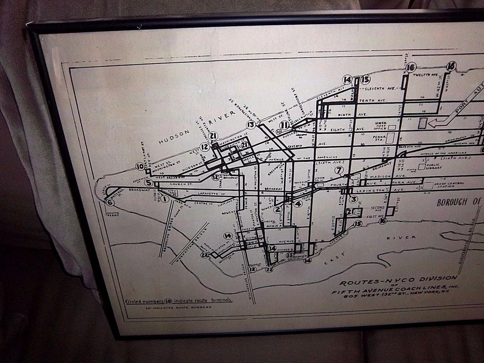 DE COLECCIÓN 1955 QUINTA AVENIDA LÍNEAS DE AUTOBUSES NY NYC SEÑAL DE AUTOBÚS TERMINAL MAPA ARTE DE MANHATTAN Foto 3 de 4