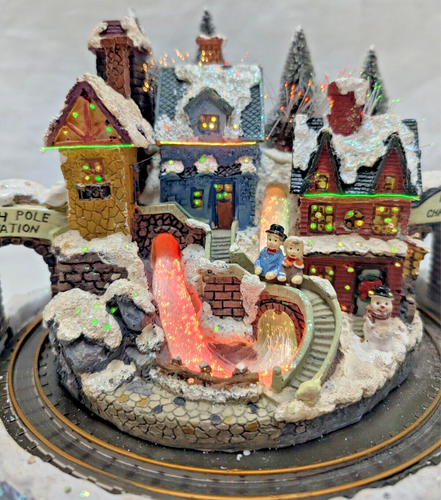 2004 Avon Topwell Fiber Optic Village With Working Magnetic Train and Waterfall - 第 7/24 張圖片