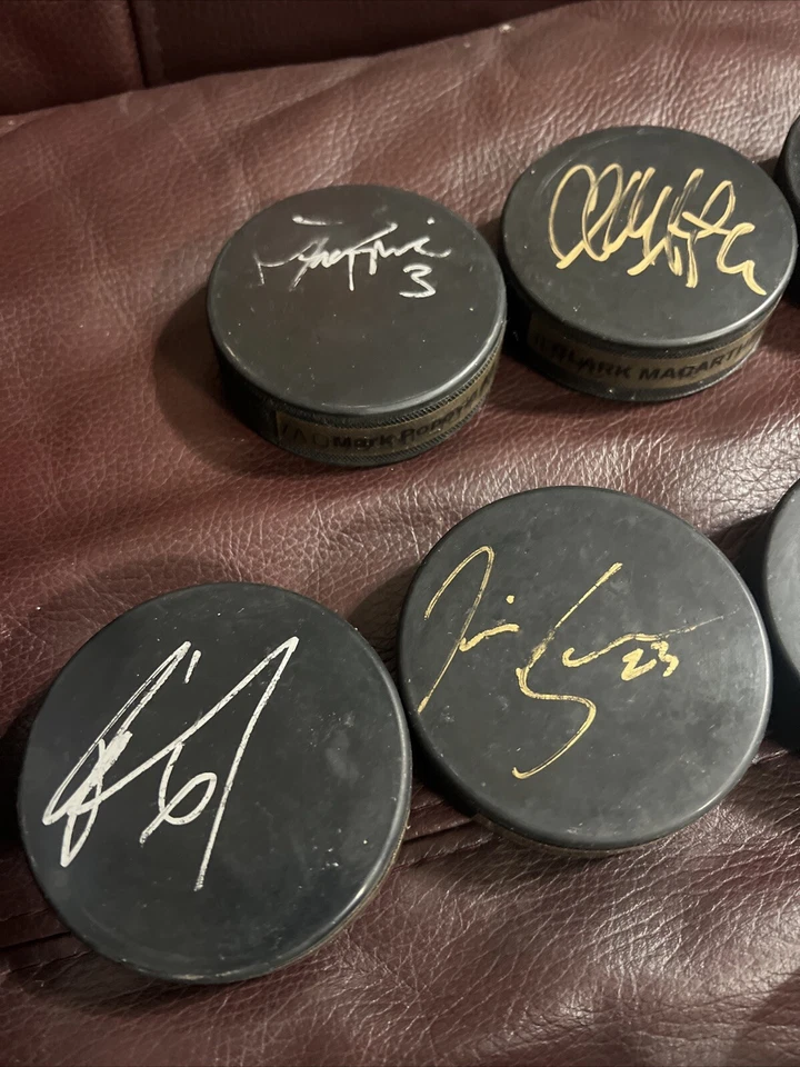 Lote (30) discos de hockey firmados con autógrafo de la NHL Kari Lehtonen, Ondrel Pavelec + MÁS Foto 3 de 4