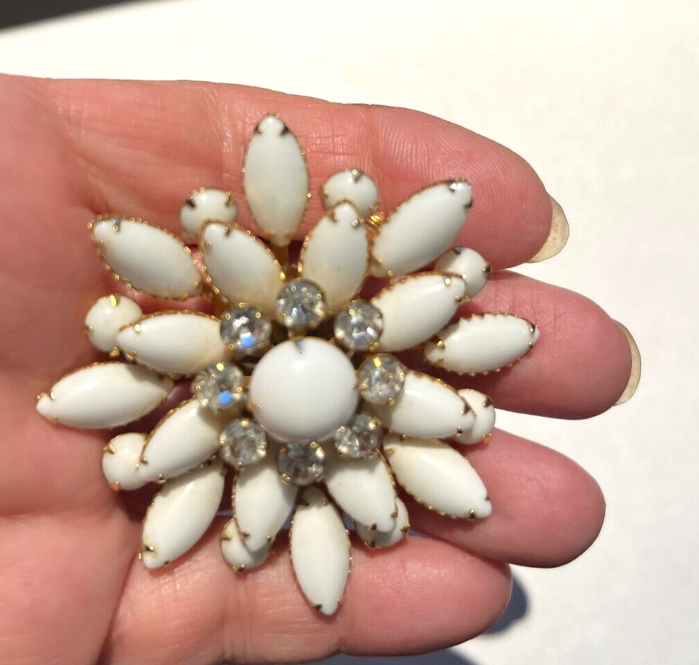 GENA GEMS Stunning Vtg Gold Tone White Milk Glass Clear Stone Flower