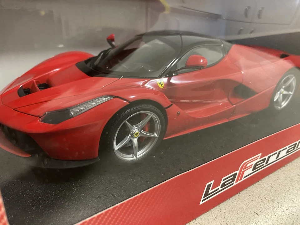 Hot Wheels 1/18 Scale Diecast - #37562 Ferrari LaFerrari - Red - NEW Unopened - Image 2 of 4