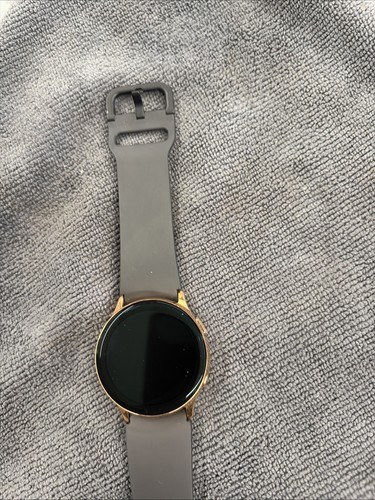 Samsung Galaxy Watch Active2 - (Bluetooth) 40mm Pink w/ Pink Sport Band - Picture 2 of 9