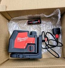 💥MILWAUKEE 3521-21 USB RECHARGEABLE GREEN CROSS LINE & PLUMB POINTS LASER KIT