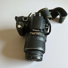 Nikon D60 10.2MP Digital SLR Camera w/ 18-55mm Lens MH-23 Charger  Lowepro Case