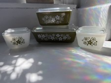 Pyrex Crazy Daisy Spring Blossom 8 pc Refrigerator Set