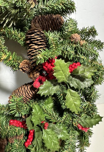 Vintage Garland Natural Berry Pine Style Christmas Door Wreath 18” - Picture 3 of 7