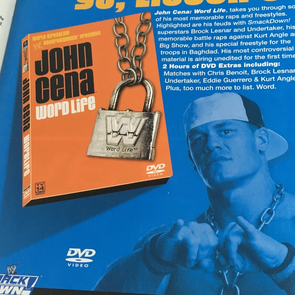 Revista WWE Raw marzo 2004 Sheriff Austin y Mick Foley, con póster sin etiqueta Foto 3 de 4