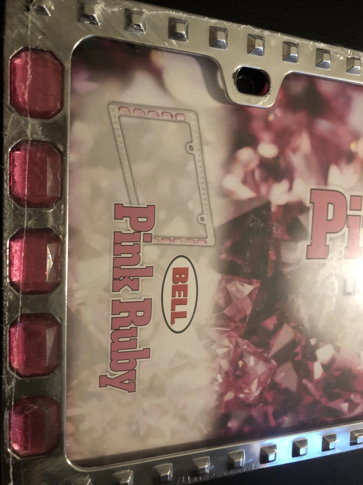 车牌框架闪亮粉红色红宝石金属汽车标签支架水晶钻石铃全新无标签 — 第 3/4 张图片