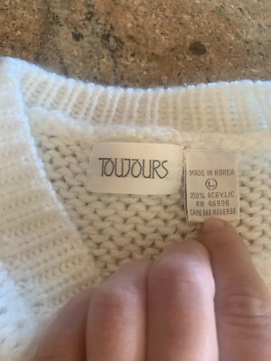 TOUJOURS Vintàge White Cable Sweater With Embroidered Flowers Size