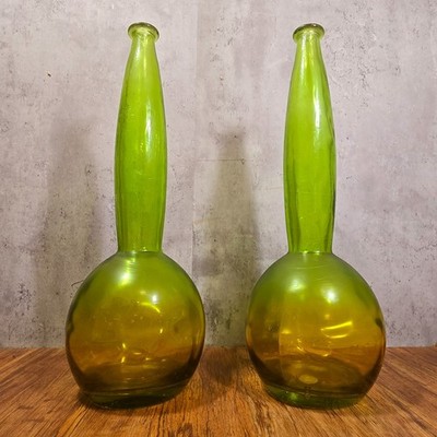 Paar spanische mundgeblasene Glas Zwiebel Flaschen Vasen - grünes Ombre Glas 49 cm hoch