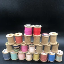 Vtg Sewing Thread Wood Spools Various Brands Crafts Lot Of 23 Bare & Threaded #A