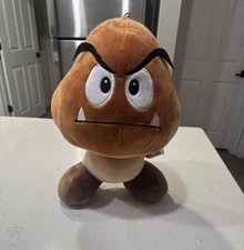 NWT Nintendo Super Mario Bros Goomba Plush 16" Round1