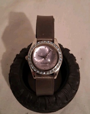 Ladies No Boundaries Blue Dial Crystal Silver Toned Quartz Watch Silcone Band 