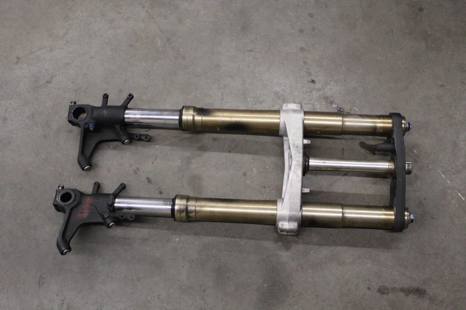 Horquillas delanteras Suzuki GSXR 600 2007 con triple árbol 07 GSXR750 Foto 3 de 4