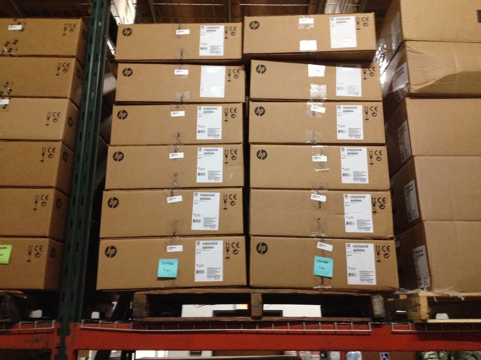 736947-001 HP ML350p Gen8 E5-2609v2 1P 4GB P420i/ZM 6 LFF 3.5" Server HP RENEW* - Image 2 of 4