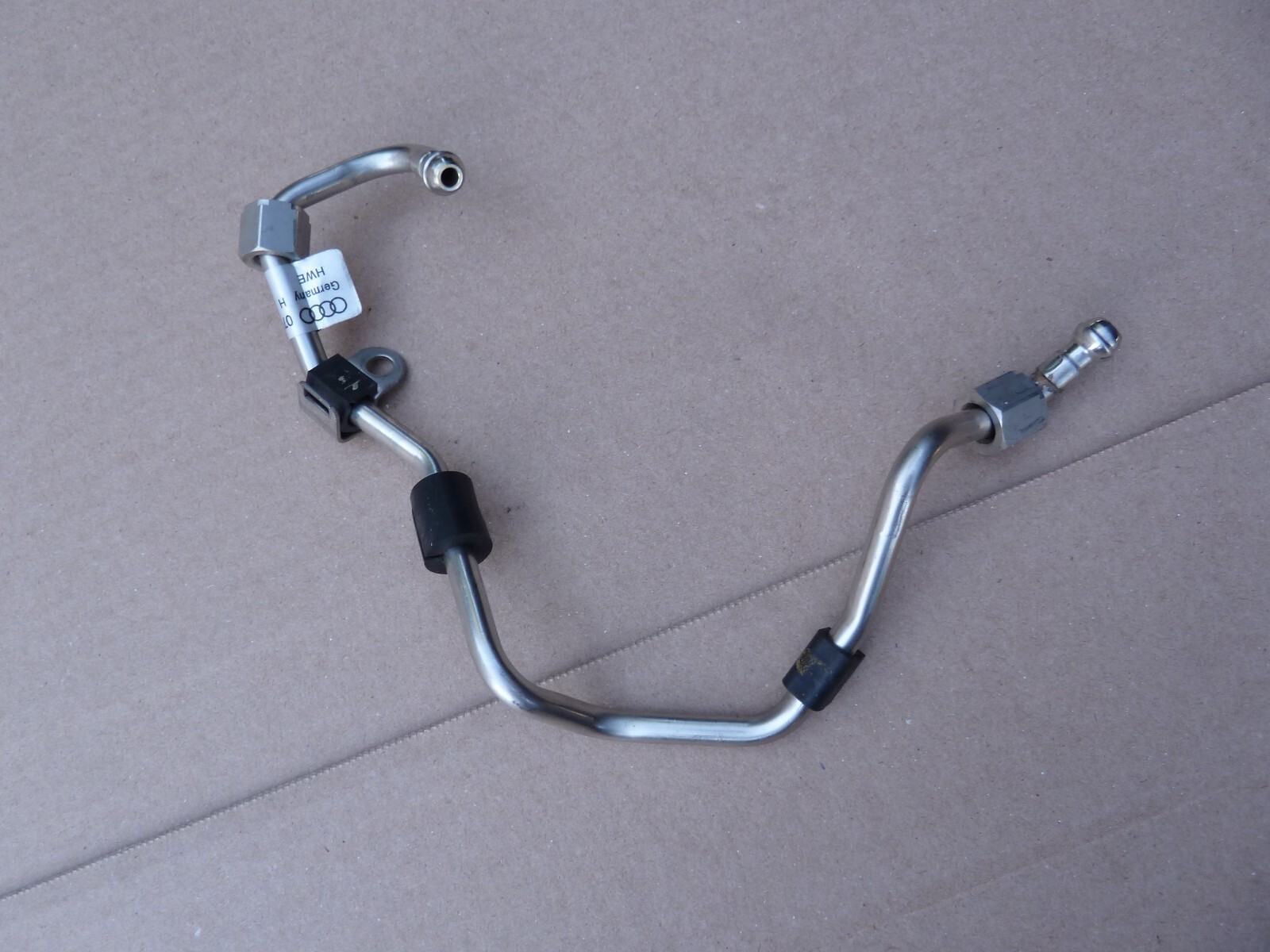 Lamborghini Huracan EVO 5.2 V10 OEM Left Fuel Line High Pressure Pipe Audi R8