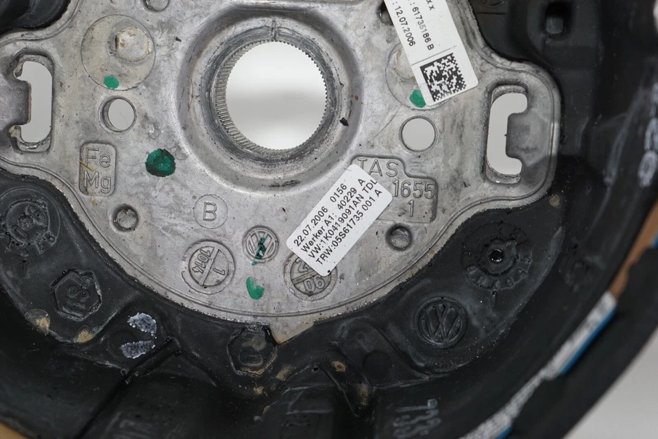 Volante deportivo VOLKSWAGEN GTI R32 OEM 2006-2009 * Foto 4 de 4