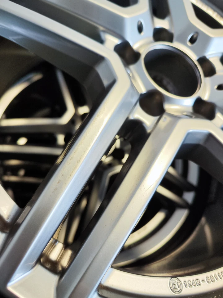 4 Winterreifen 235/60R18 18" Uniwheels Alufelgen KBA 51018 8Jx18 ET38 - Bild 4 von 4