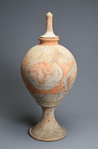 LARGE MUSEUM QUALITY CHINESE TANG DYNASTY (618-907 AD) PAINTED POTTERY VASE - Picture 4 of 16