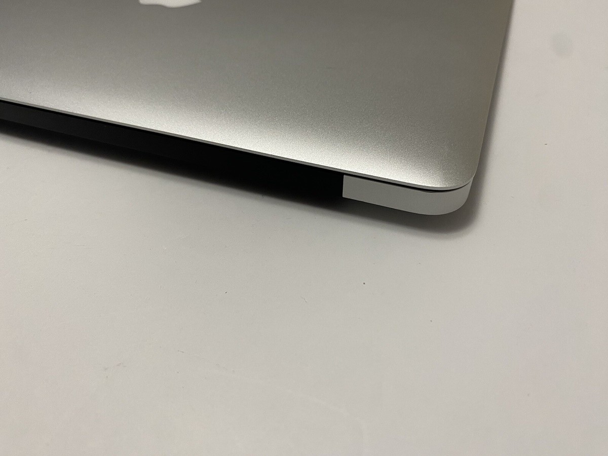 Silver Apple MacBook Air Model A1466 13 Inch Screen (2013 Silver Apple MacBook Air Model A1466 13 Inch Screen (2013