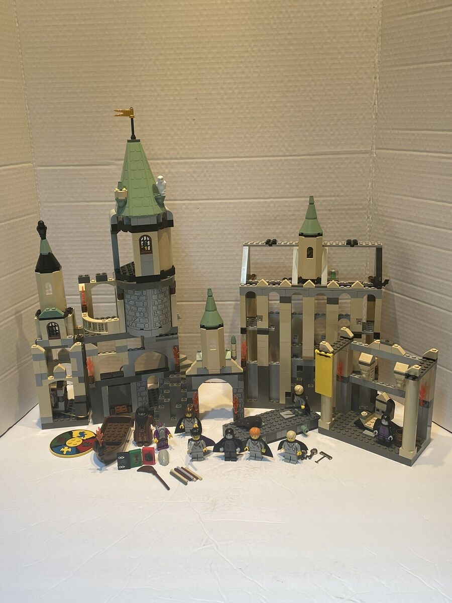 LEGO Harry Potter: Hogwarts Castle 4709 &amp; Dueling Club - Incomplete