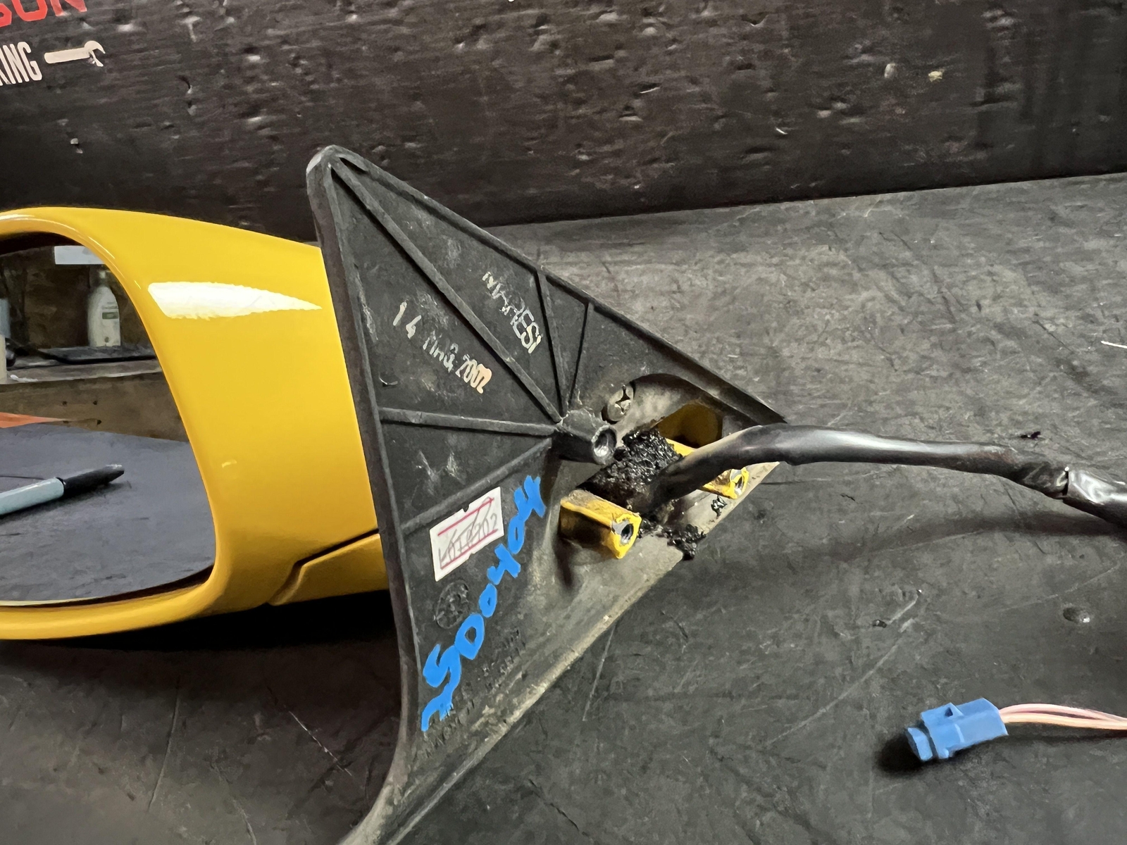 02-06 MASERATI SPYDER DRIVER LEFT LH SIDE DOOR MIRROR YELLOW GIALLO 231246