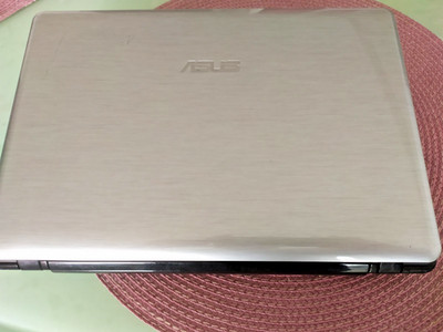 Asus Eee Pc 1201HA Netbook
