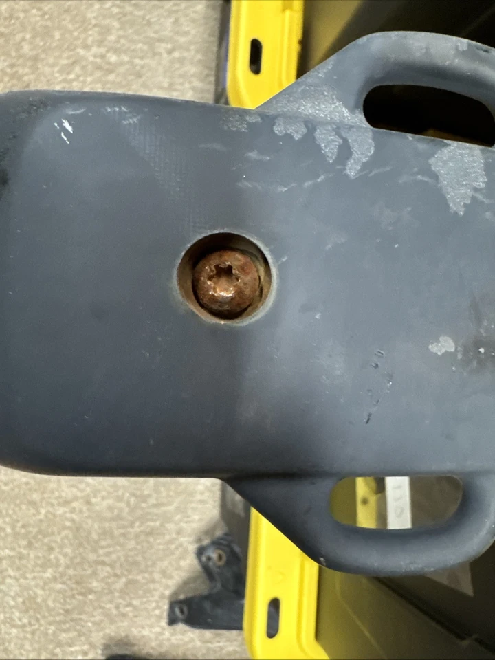 Заводская поперечная штанга багажник на крышу для универсала Subaru Impreza 2002 2003 2004 2005 2006 2007 годов выпуска B - Изображение 3 из 4