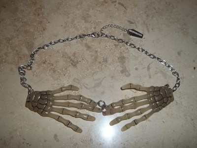 Kreepsville 666 Kette Halskette Schmuck Gothic Halloween Skelett Hände Knochen